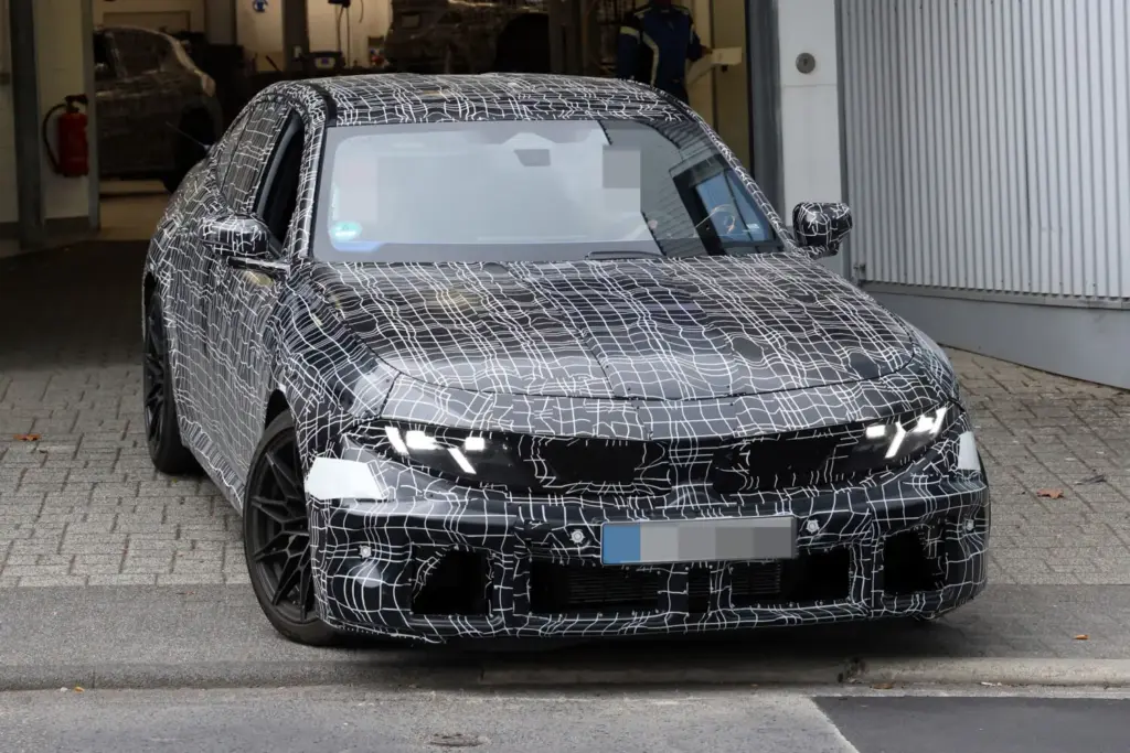 Fotos espía del BMW M3 de gasolina: Listo para 2028 8 Motor16 BMW M3 gasolina 2028 espia 6 Motor16