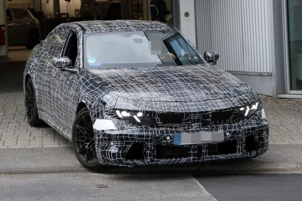 Fotos espía del BMW M3 de gasolina: Listo para 2028 9 Motor16 BMW M3 gasolina 2028 espia 7 Motor16