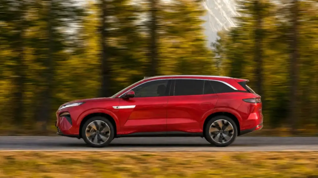 BYD ATTO 8: un SUV eléctrico de siete plazas con hasta 775 CV y carga ultrarrapida 1 Motor16 BYD Atto 8 2027 paris 3 Motor16