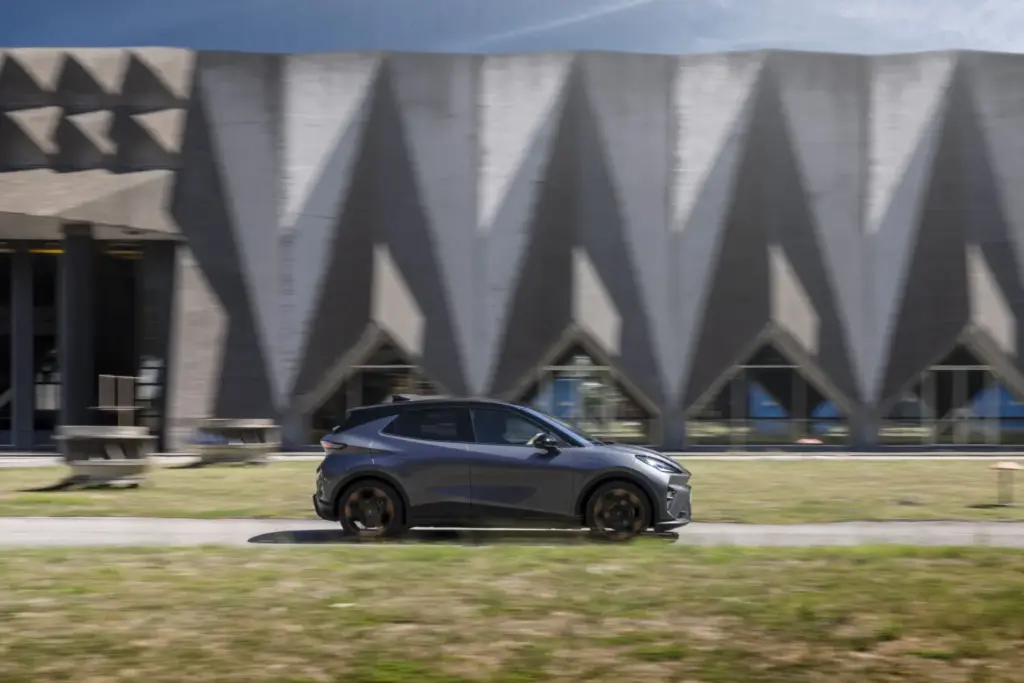 Primera prueba con el CUPRA Raval Endurance. El equilibrio como virtud 23 Motor16 Cupra Raval Endurance 19 Motor16