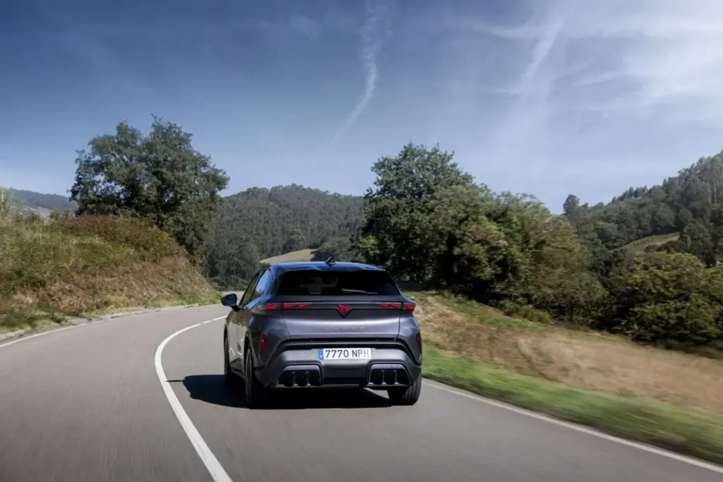 Primera prueba con el CUPRA Raval Endurance. El equilibrio como virtud 30 Motor16 Cupra Raval Endurance 26 Motor16