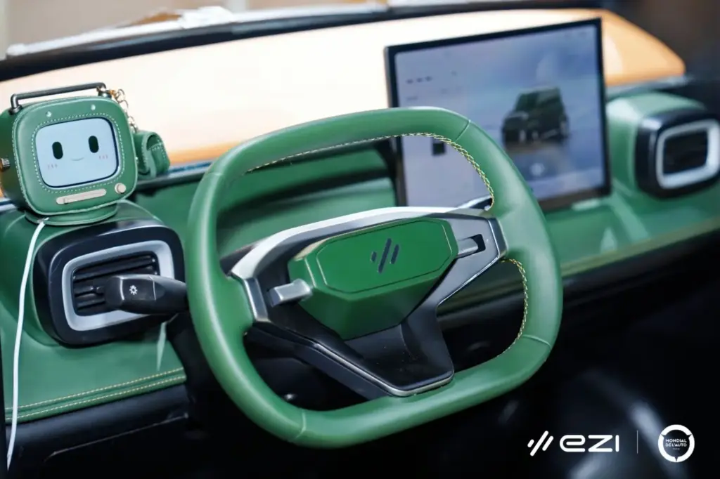 EZI EM05 y EM06: dos microcoches eléctricos con IA y 180 kilómetros de autonomía 17 Motor16 EZI EM06 Y ai NATIVE em05 3 Motor16