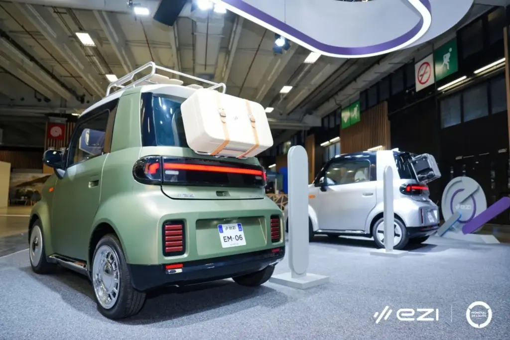 EZI EM05 y EM06: dos microcoches eléctricos con IA y 180 kilómetros de autonomía 1 Motor16 ezi
