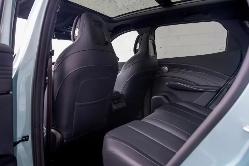 OMODA 7 SHS Premium+: el no va más de la gama 11 Motor16 El OMODA 7 SHS hibrido enchufable estrena version Premium 15 Motor16