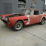 El Ferrari 250 GTE Series III que un solo dueño guardó 50 años sale a subasta como proyecto