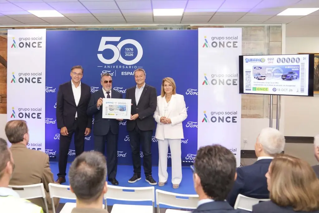 Ford celebra 50 años en España y la ONCE pondrá a la venta 5,5 millones de cupones con la imagen de la marca 2 Motor16 Ford, ONCE, 50 aniversario Almussafes