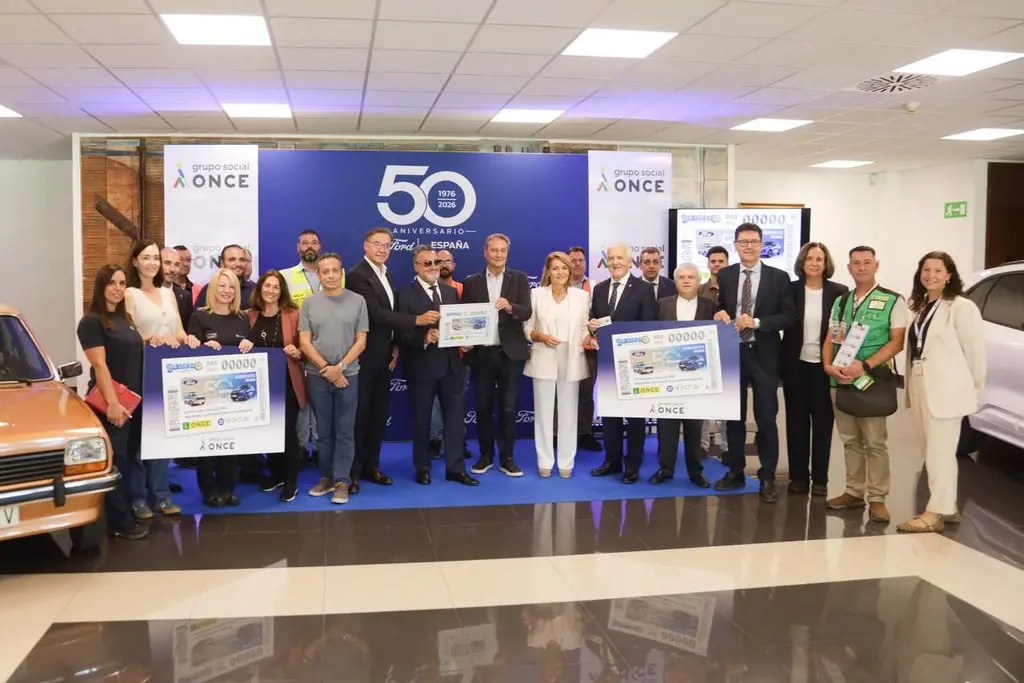 Ford celebra 50 años en España y la ONCE pondrá a la venta 5,5 millones de cupones con la imagen de la marca 4 Motor16 Ford, ONCE, 50 aniversario Almussafes