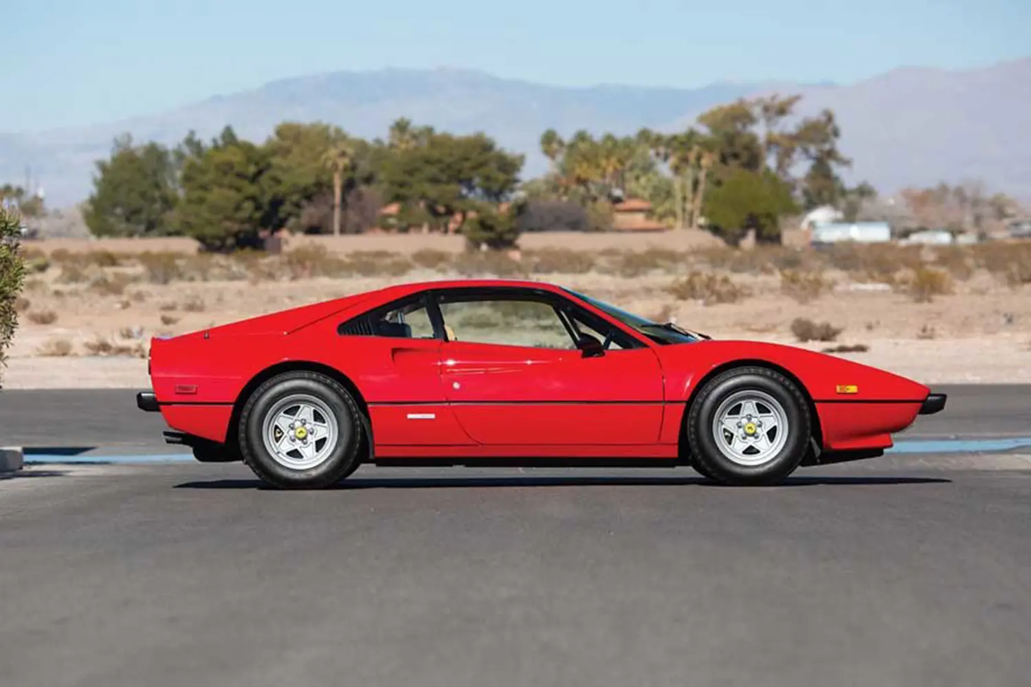 Ferrari 308 GTB Vetroresina: por qué solo 800 unidades llevaron carrocería de fibra de vidrio