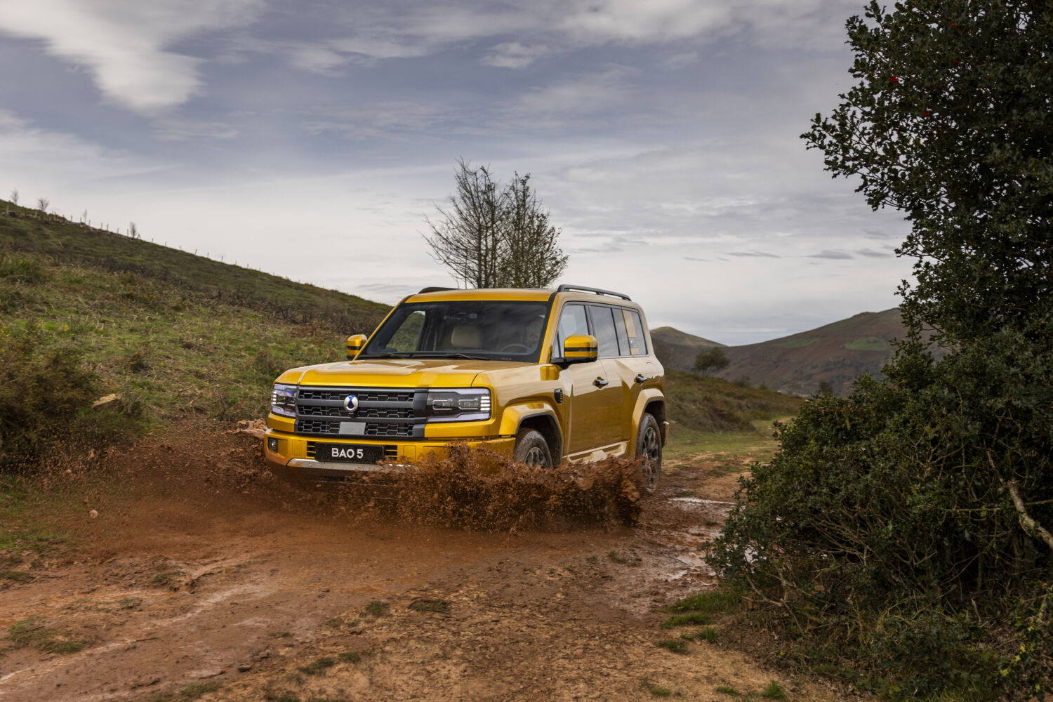 Denza Bao 5: 544 CV, 760 Nm y chasis de largueros para el todoterreno híbrido enchufable de BYD