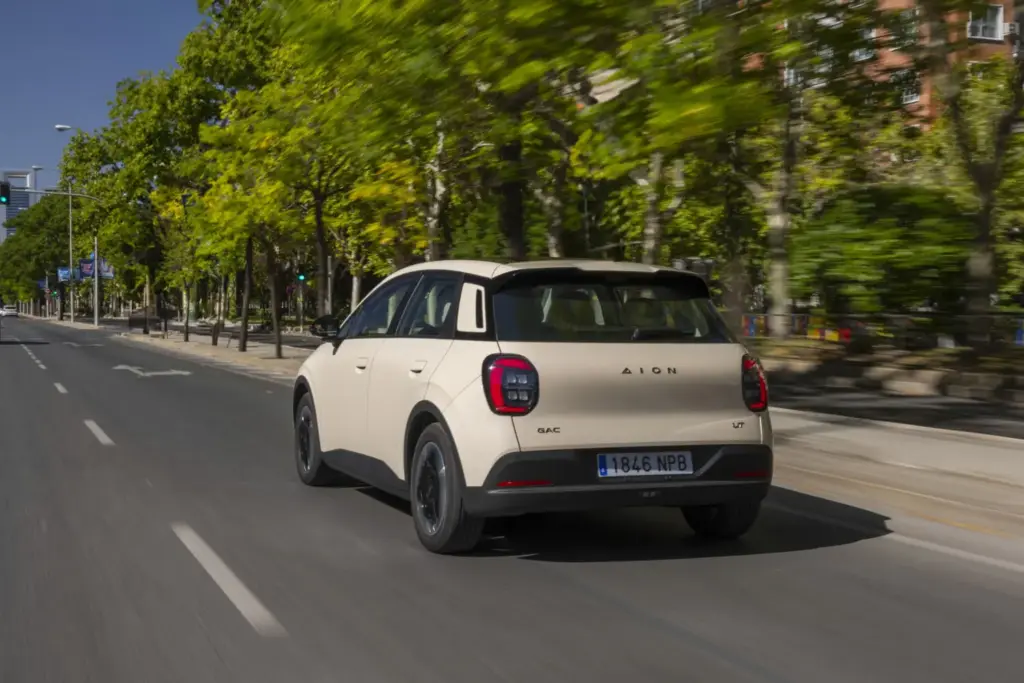 GAC AION UT Ciudad 26 Motor16