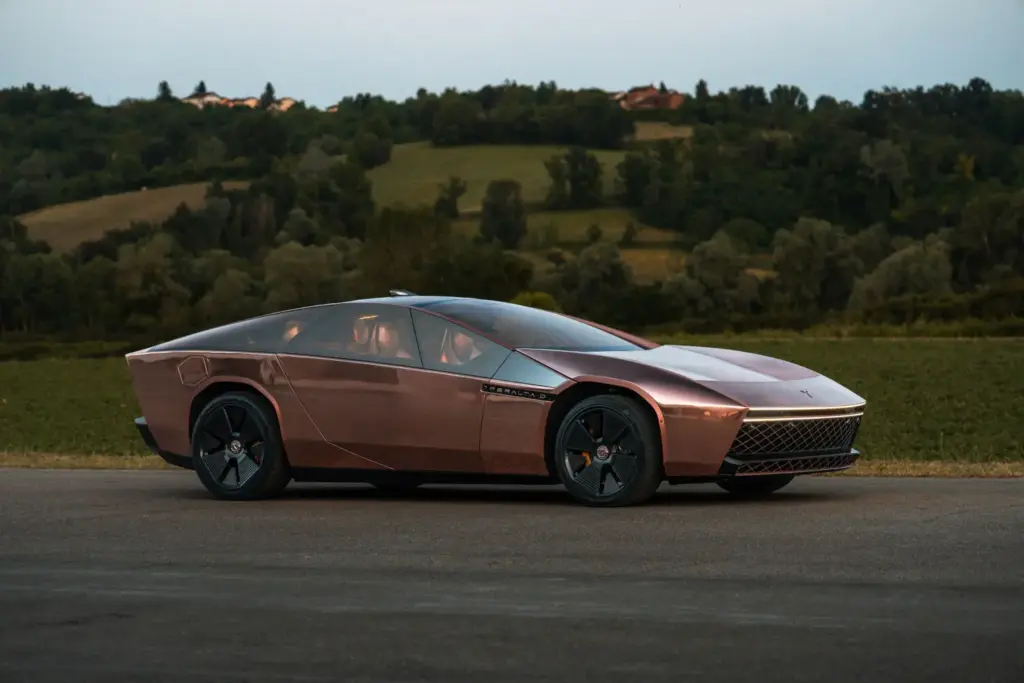 GFG Peralta D, el coupé con carrocería de cobre hecha a mano, creado por Giugiaro 6 Motor16 GFG PeraltaD 01 Motor16