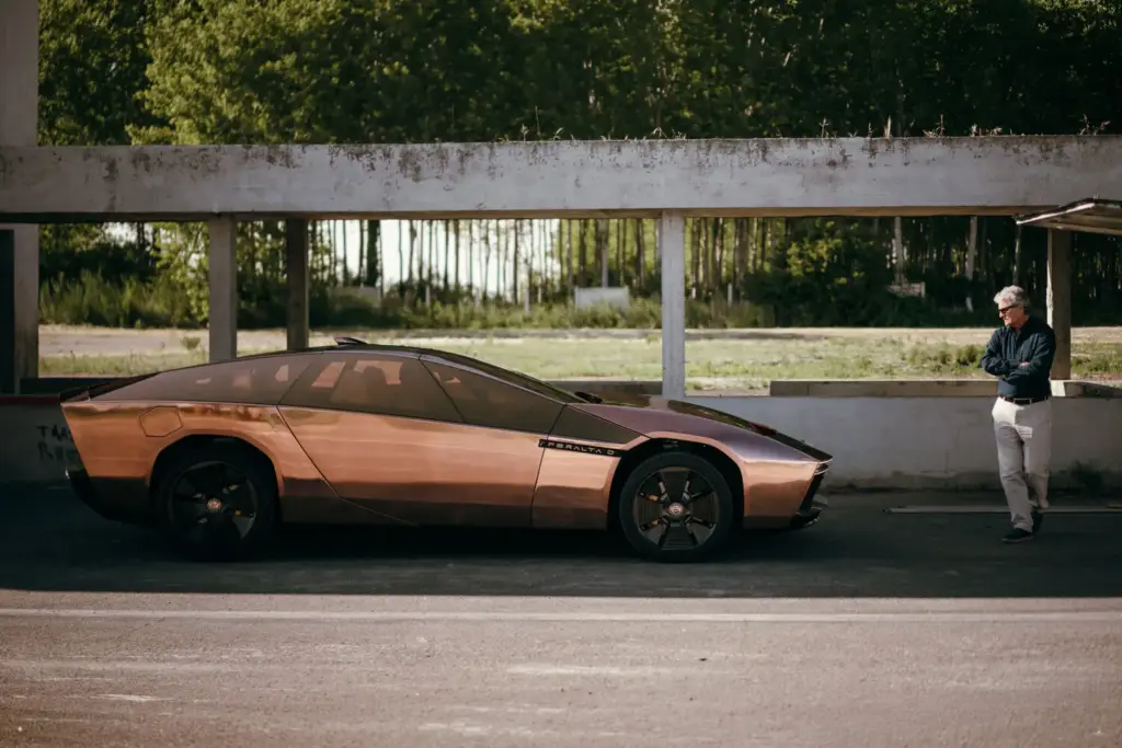 GFG Peralta D, el coupé con carrocería de cobre hecha a mano, creado por Giugiaro 12 Motor16 GFG PeraltaD 07 Motor16