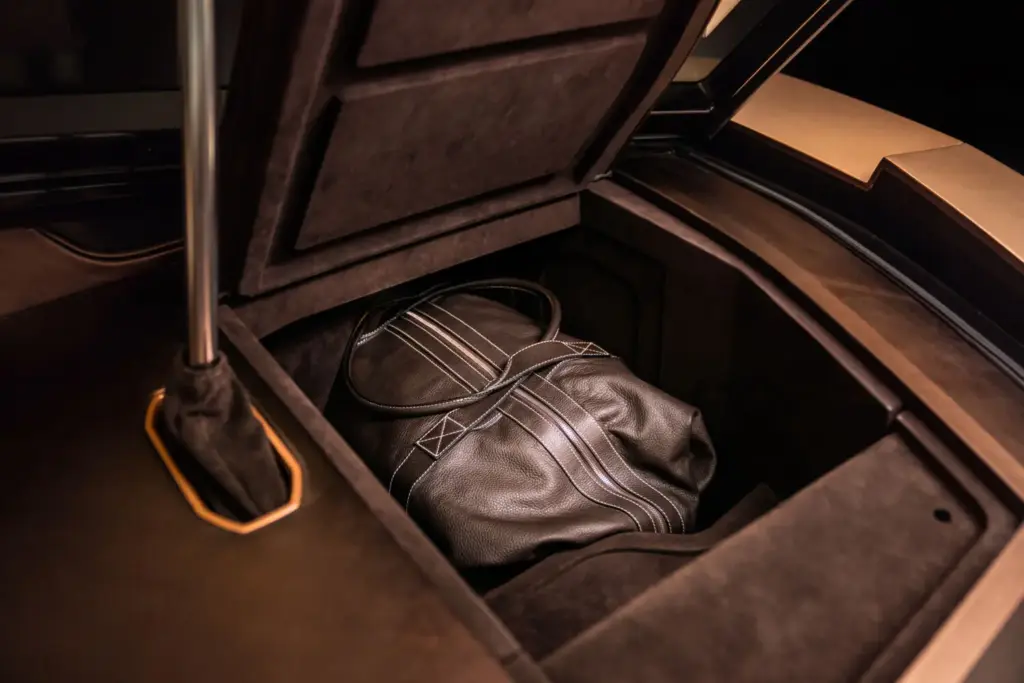 GFG Peralta D, el coupé con carrocería de cobre hecha a mano, creado por Giugiaro 26 Motor16 GFG PeraltaD 21 Motor16