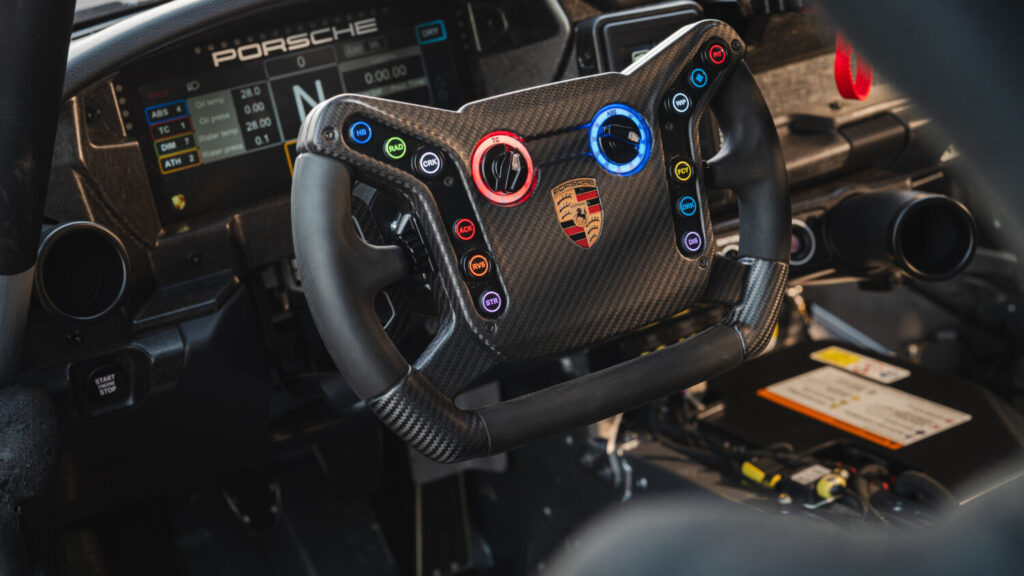 Gama Porsche 911 de competición: del circuito a la carretera como si nada 31 Motor16 Gama Porsche GT 27 Motor16