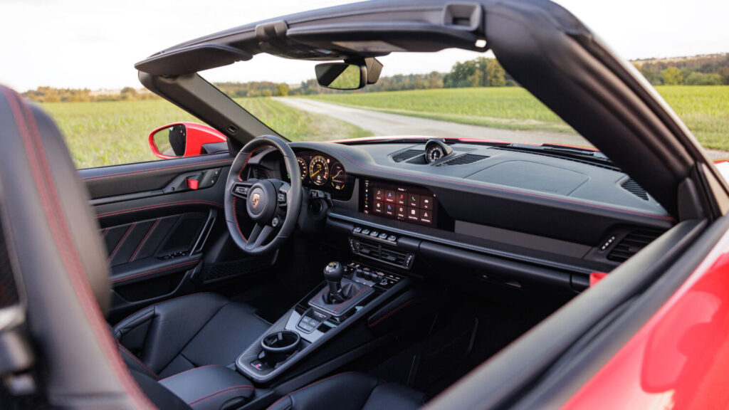 Gama Porsche 911 de competición: del circuito a la carretera como si nada 11 Motor16 Gama Porsche GT 7 Motor16