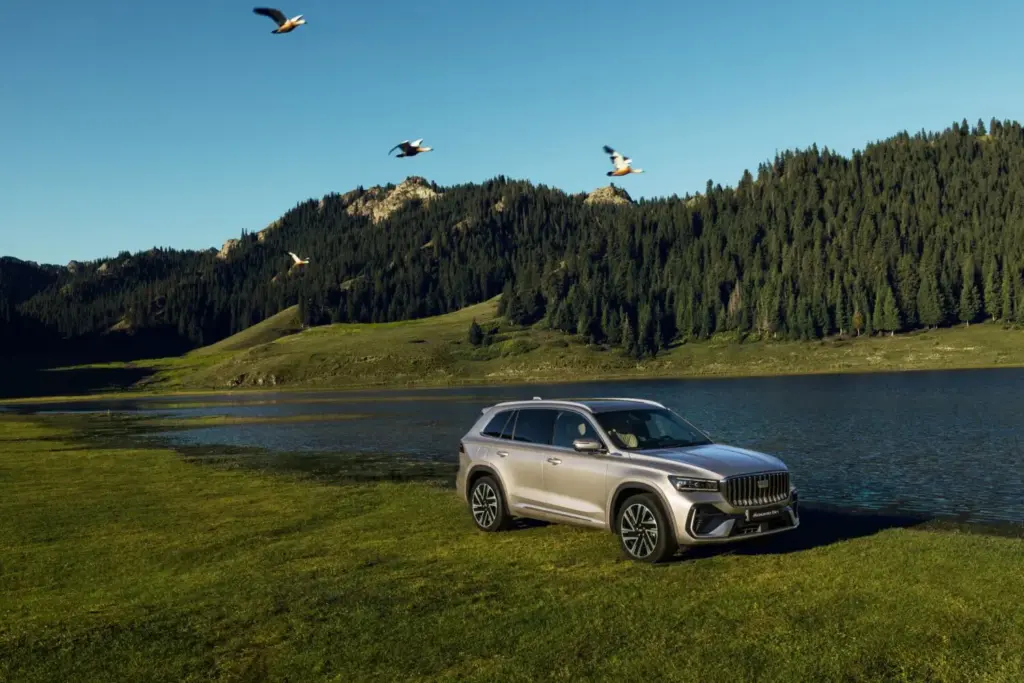 Geely Monjaro EM-i: el nuevo D-SUV con 334 CV y 116 kilómetros de autonomía eléctrica 10 Motor16 Geely Monjaro EM i 23 Motor16