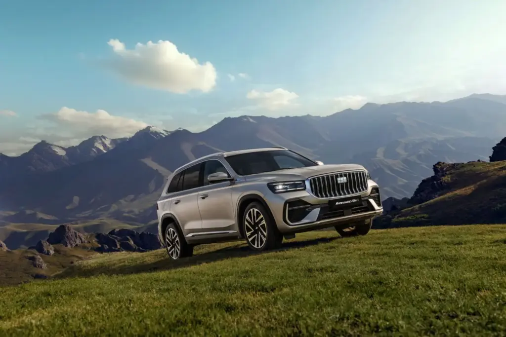 Geely Monjaro EM-i: el nuevo D-SUV con 334 CV y 116 kilómetros de autonomía eléctrica 20 Motor16 Geely Monjaro EM i 36 Motor16