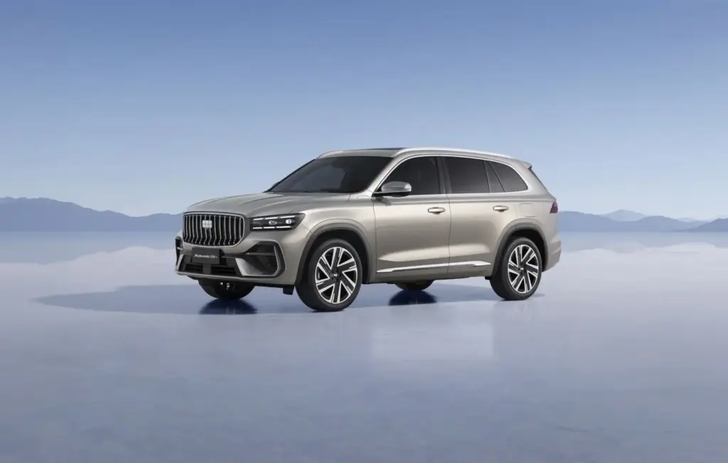 Geely Monjaro EM-i: el nuevo D-SUV con 334 CV y 116 kilómetros de autonomía eléctrica 23 Motor16 Geely Monjaro EM i 40 Motor16