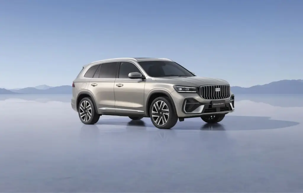 Geely Monjaro EM-i: el nuevo D-SUV con 334 CV y 116 kilómetros de autonomía eléctrica 29 Motor16 Geely Monjaro EM i 50 Motor16