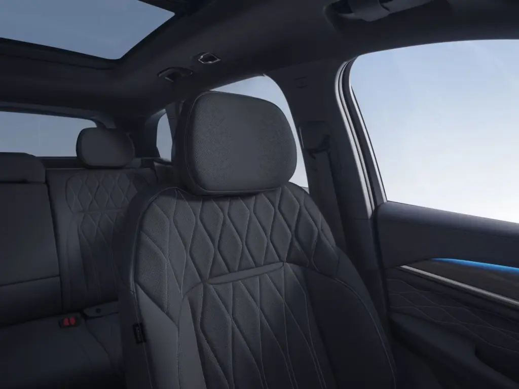 Geely Monjaro EM-i: el nuevo D-SUV con 334 CV y 116 kilómetros de autonomía eléctrica 58 Motor16 Geely Monjaro EM i Interior 22 Motor16
