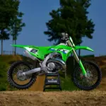 Kawasaki KX327 precio: el cross de dos tiempos de 327 cc aterriza en Europa