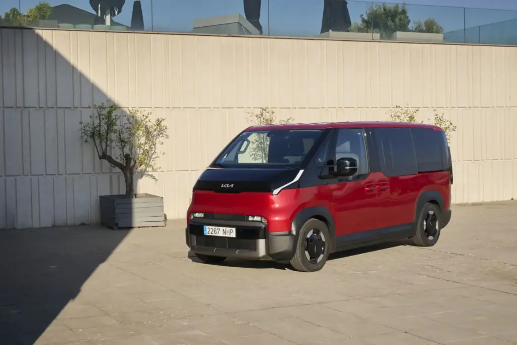 Probamos la gama eléctrica de Kia. Tienes hasta 400 combinaciones para elegir 6 Motor16 Kia PV5 Motor16