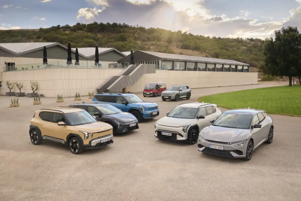 Probamos la gama eléctrica de Kia. Tienes hasta 400 combinaciones para elegir 2 Motor16 Kia gama electrica 1 Motor16