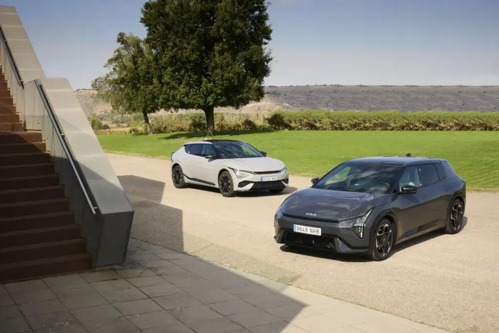 Probamos la gama eléctrica de Kia. Tienes hasta 400 combinaciones para elegir 24 Motor16 Kia gama electrica 10 Motor16
