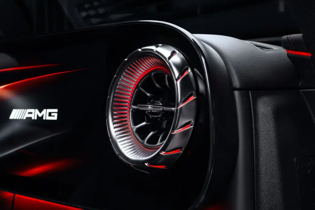 Mercedes-AMG se lanza al mundo SUV con el nuevo GT: eléctrico y hasta 1.169 caballos 40 Motor16 MERCEDES AMG GT SUV 35 Motor16