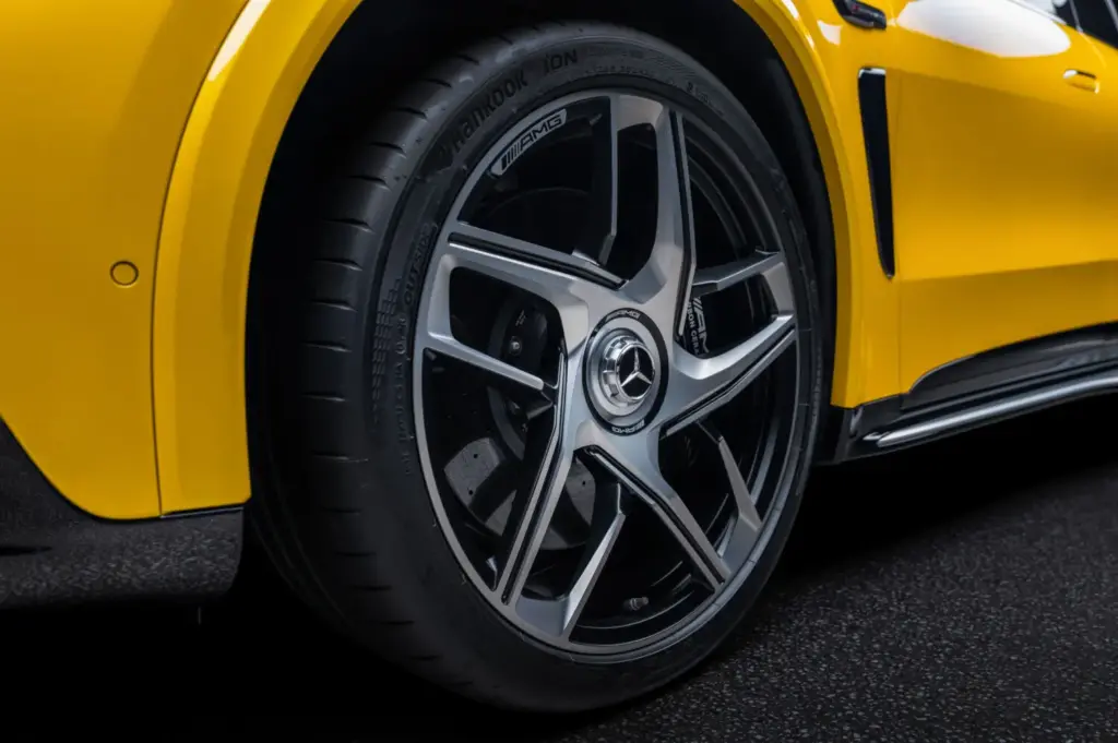 Mercedes-AMG se lanza al mundo SUV con el nuevo GT: eléctrico y hasta 1.169 caballos 52 Motor16 MERCEDES AMG GT SUV 47 Motor16