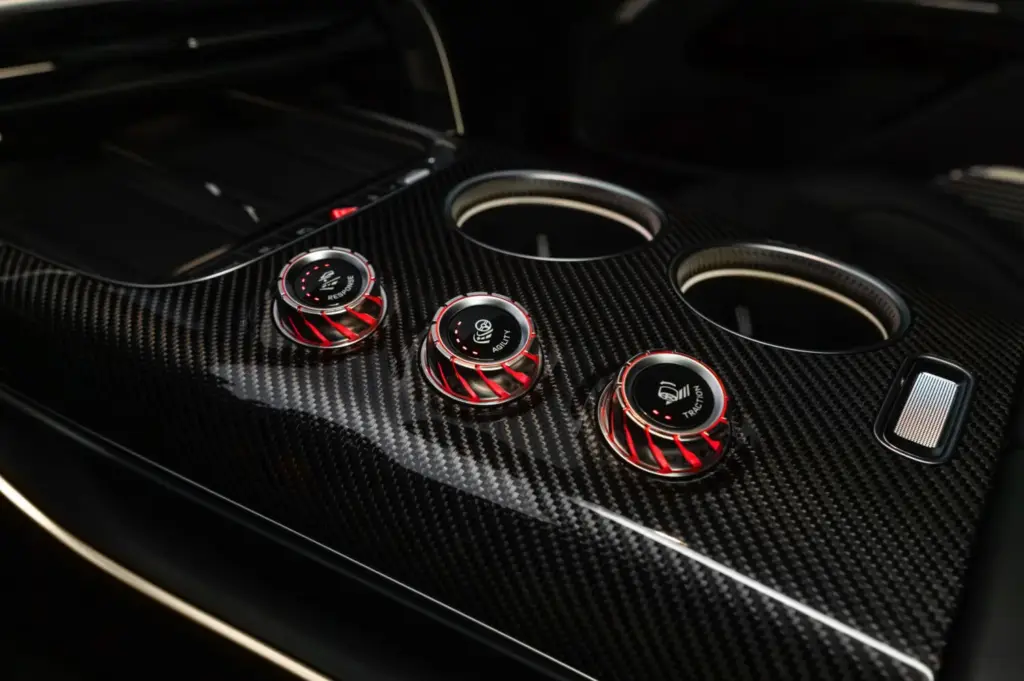 Mercedes-AMG se lanza al mundo SUV con el nuevo GT: eléctrico y hasta 1.169 caballos 59 Motor16 MERCEDES AMG GT SUV 54 Motor16
