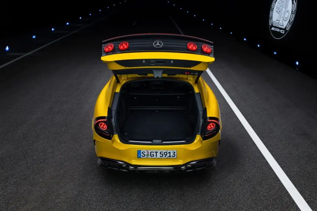 Mercedes-AMG se lanza al mundo SUV con el nuevo GT: eléctrico y hasta 1.169 caballos 67 Motor16 MERCEDES AMG GT SUV 62 Motor16