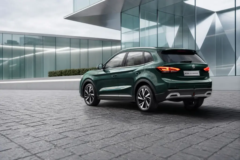 El MG ZS se actualiza con evidentes mejoras y a un precio imbatible 1 Motor16 MG ZS