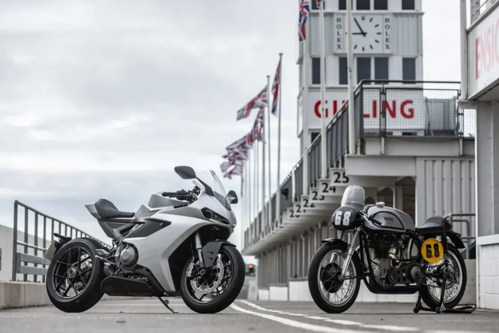 Norton revive su legado de competición con una Manx 30M en Goodwood 9 Motor16 Manx R 1953 Manx Two Bike Statics6 Motor16