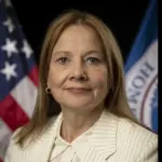 Mary Barra gana casi 50 millones como CEO de General Motors, el triple que Jim Farley