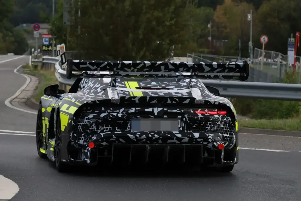 'Cazado' el Mercedes-AMG GT Black Series: Aún más impresionante 17 Motor16 Mercedes AMG GT Black Series 2028 espia 15 Motor16