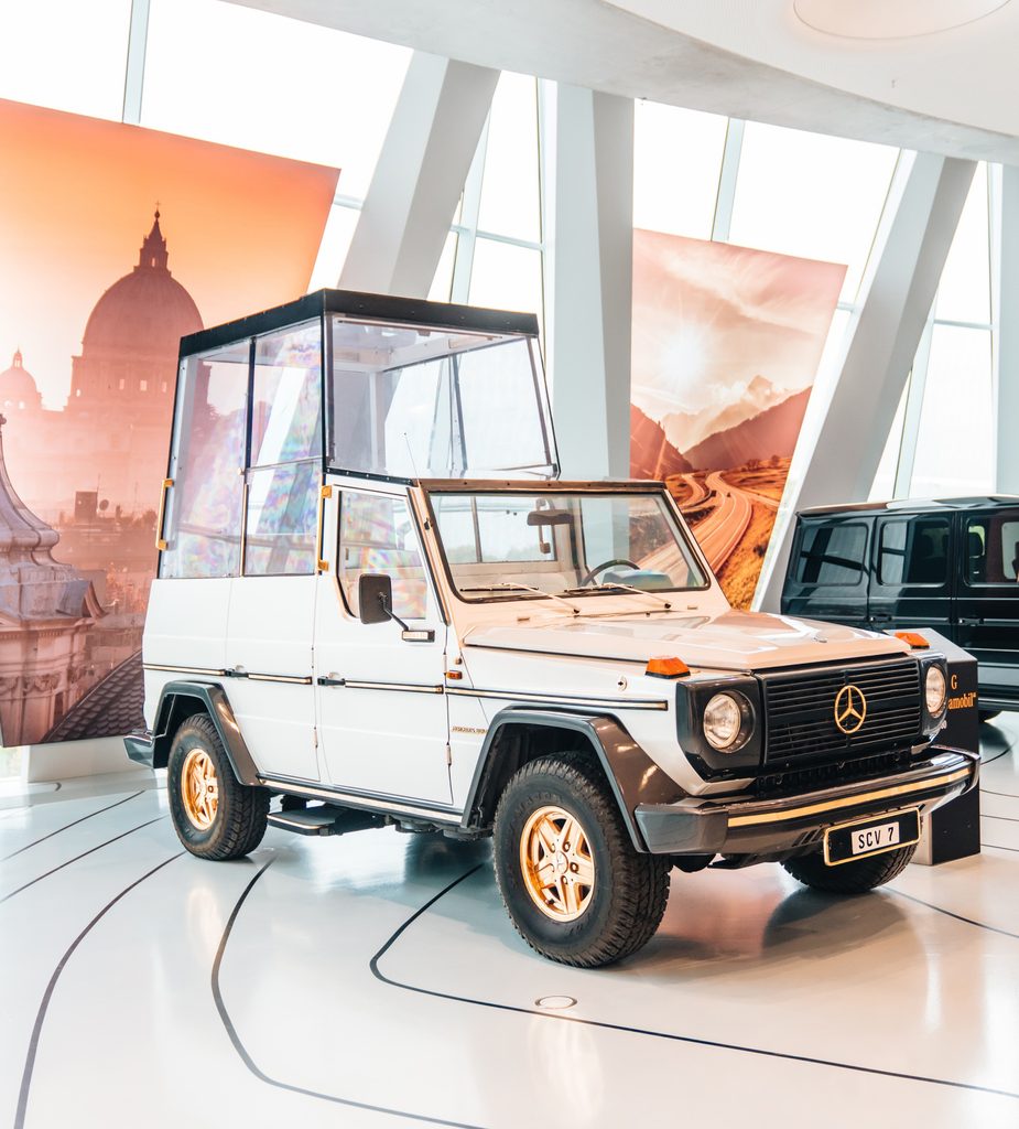 Mercedes-Benz 230 G (W 460). 