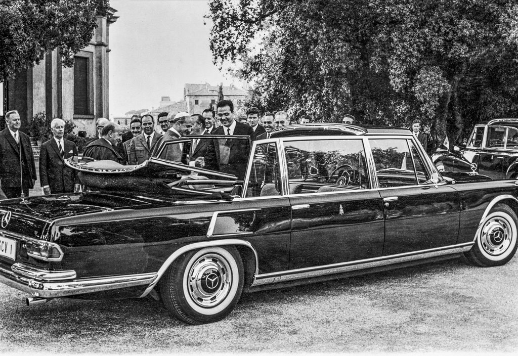 Mercedes Benz 600 Landaulet coche papal Motor16