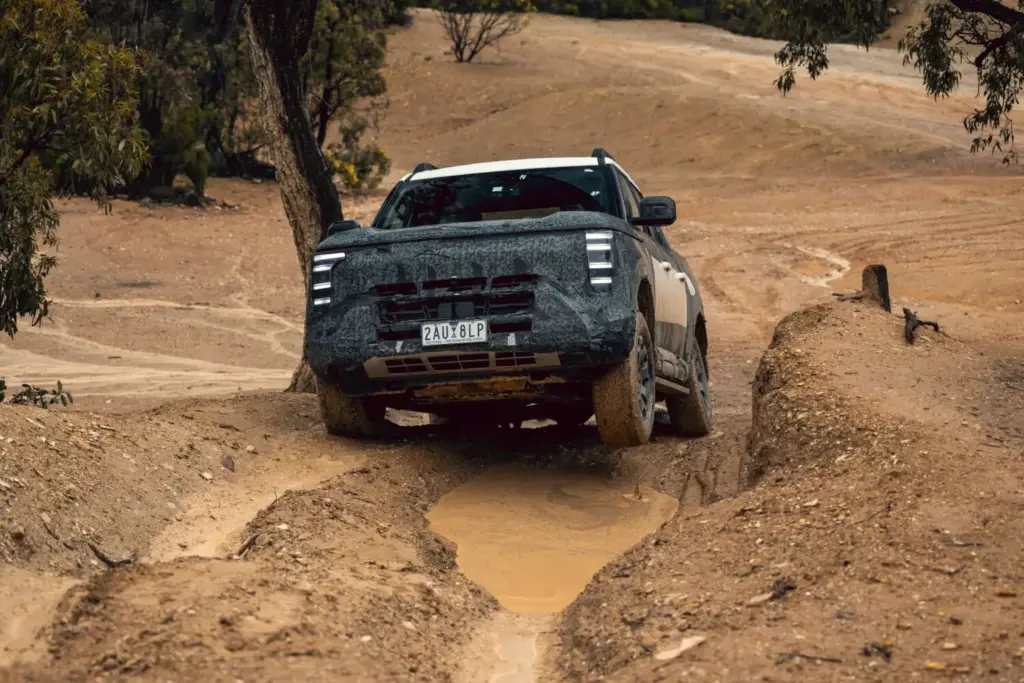 Nueva Nissan Navara Pro PHEV con 407 CV, de momento para Oceanía 14 Motor16 Nissan Navara Pro Hibrida Enchufable 24 Motor16