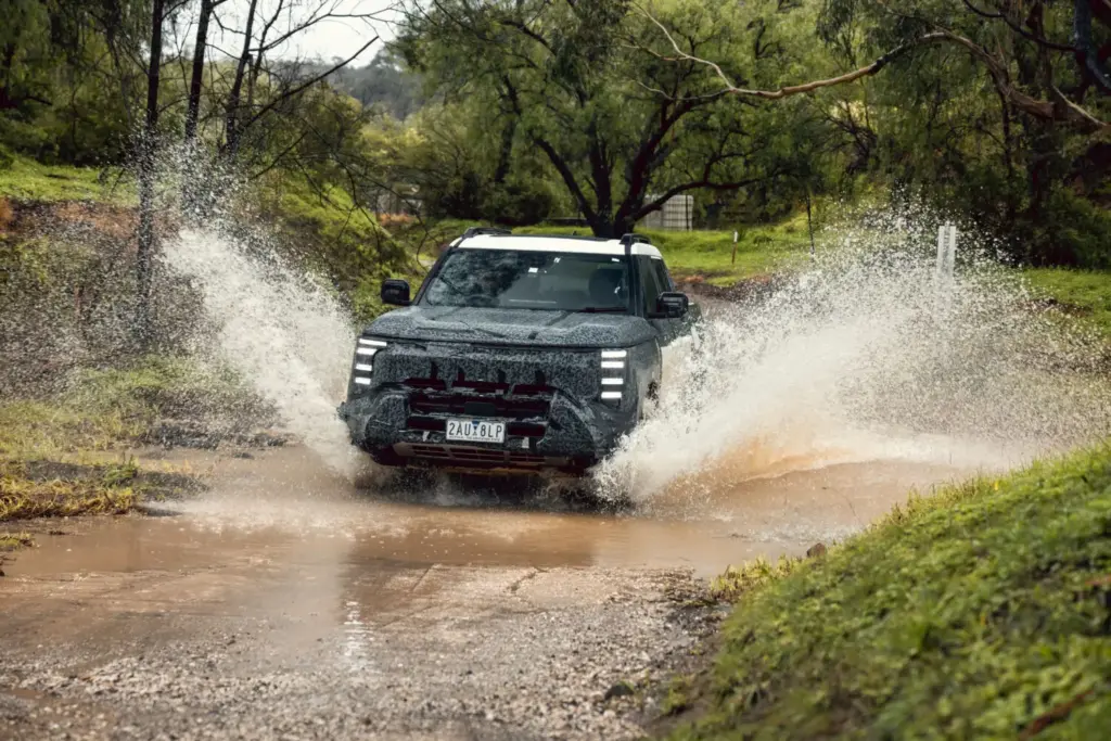 Nueva Nissan Navara Pro PHEV con 407 CV, de momento para Oceanía 17 Motor16 Nissan Navara Pro Hibrida Enchufable 33 Motor16