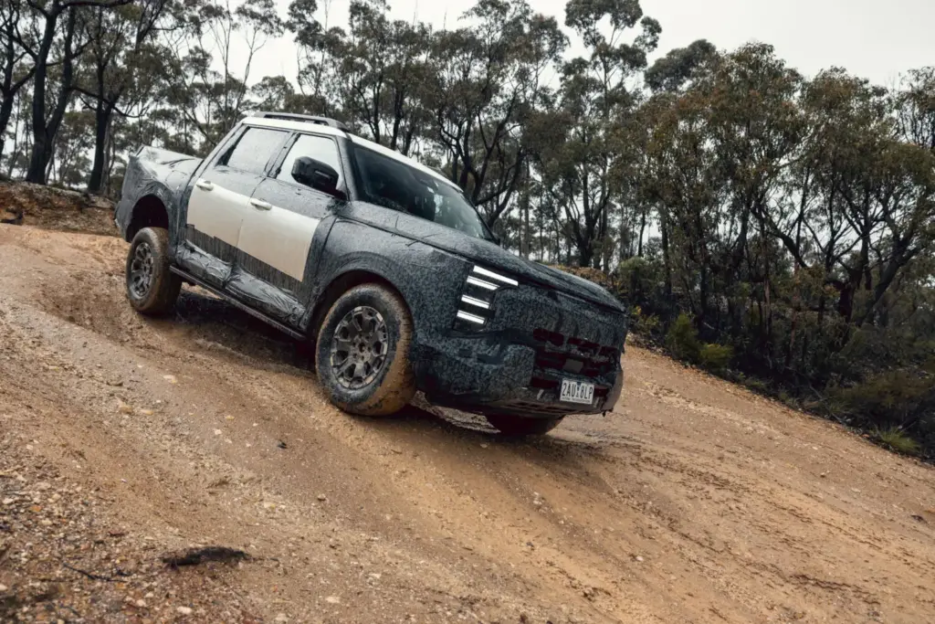 Nueva Nissan Navara Pro PHEV con 407 CV, de momento para Oceanía 7 Motor16 Nissan Navara Pro Hibrida Enchufable 8 Motor16