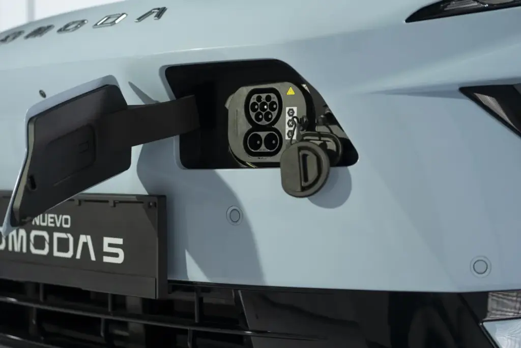 Nuevo OMODA 5 EV Exterior 14 Motor16