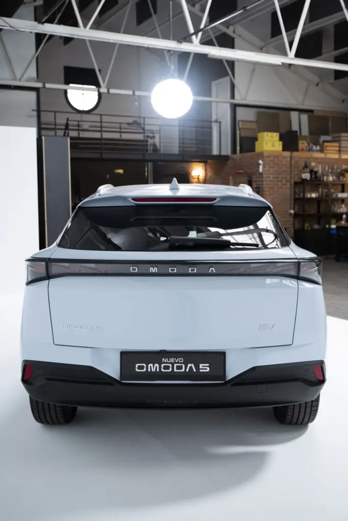 Nuevo OMODA 5 EV Exterior 3 Motor16