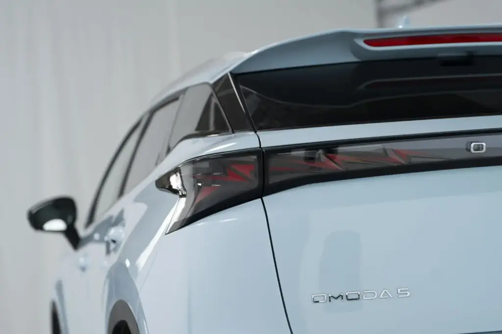 Nuevo OMODA 5 EV Exterior 6 Motor16