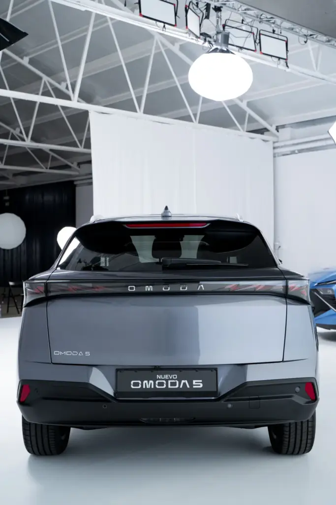 Nuevo OMODA 5 SHS hibrido Exterior 12 Motor16