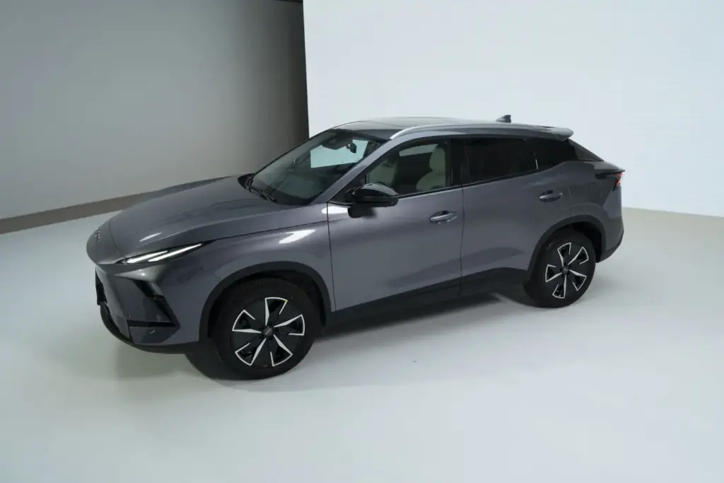 Nuevo OMODA 5 SHS hibrido Exterior 14 Motor16