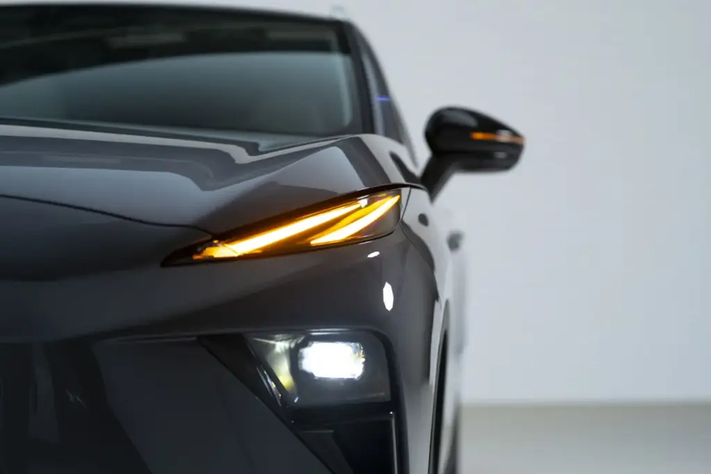 Nuevo OMODA 5 SHS hibrido Exterior 6 Motor16
