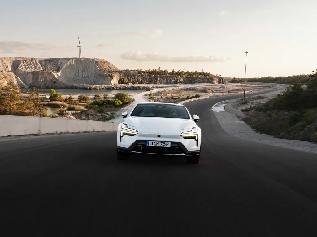Qué se siente al volante de un Polestar 4: Oxford mide por primera vez la emoción al conducir un coche de 544 CV 3 Motor16 Polestar 4