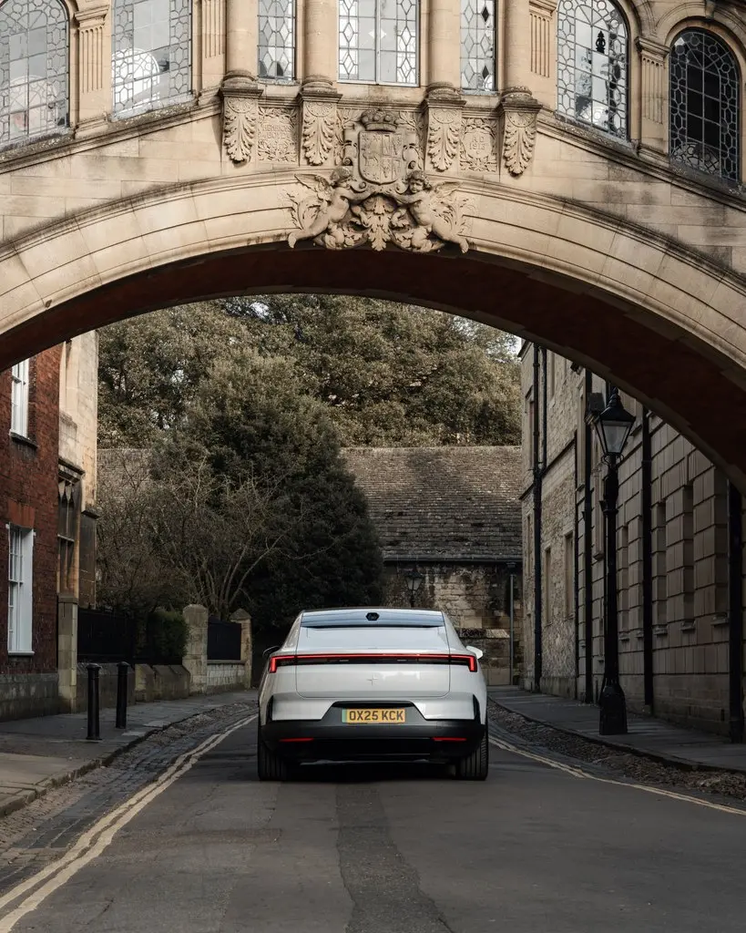 Qué se siente al volante de un Polestar 4: Oxford mide por primera vez la emoción al conducir un coche de 544 CV 10 Motor16 POLESTAR 46 Motor16