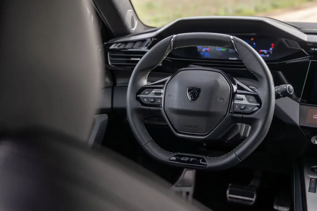 Prueba del Peugeot 308 GT Exclusive Plug-in Hybrid e-DCT7 195 CV 20 Motor16 Peugeot 308 Plug in PHEV 195 cv 15 Motor16